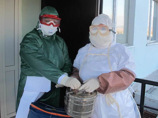 Медики провели учения на случай прилета пациента с холерой в Читу