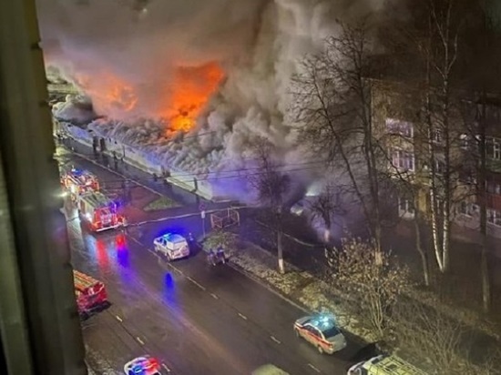 В Костроме из-за пожара в РЦ «Полигон» были эвакуировали жителей ближайший многоэтажки