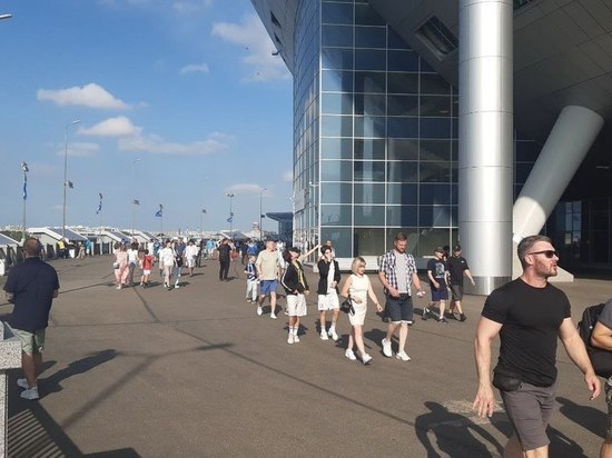 Рекордное число зрителей собрала «Газпром Арена» на матче женских команд по футболу