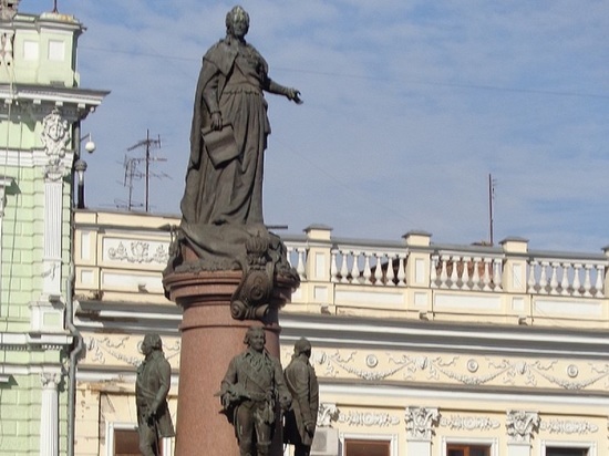 В Одессе решили снести памятник Екатерине II