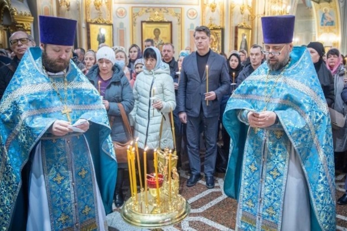 Служба в михайловском соборе ижевск