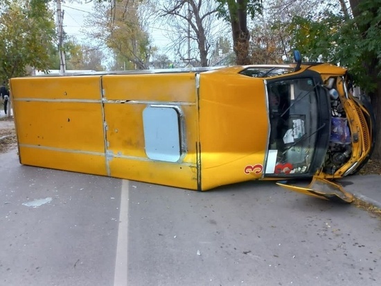6 человек попали в больницу после ДТП с автобусом в Керчи