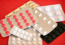 Коммерческие продажи и госзакупки препаратов для лечения COVID-19 сократились в третьем квартале года, пишет РБК со ссылкой на данные аналитиков