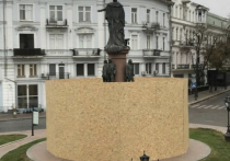 Мэр Одессы Геннадий Труханов решил «обменять себя» на памятник Екатерине II