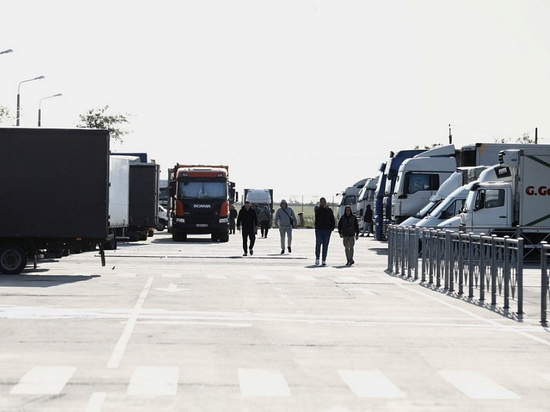 Очередь грузовиков на Керченскую переправу ликвидирована