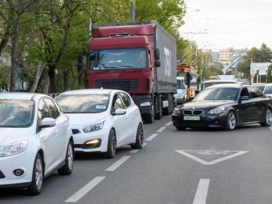 В центре Краснодара до середины следующего года планируют ограничить движение грузовиков