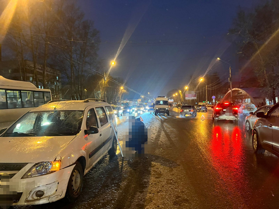 На Иркутском тракте в Томске под колесами "Lada Largus" рано утром 8 ноября погиб пешеход
