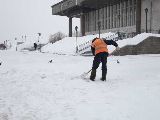 В Томске планируют изменить время утренней уборки улиц