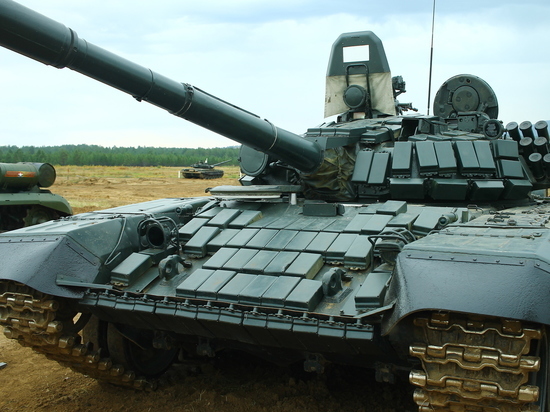 В Бурятии мобилизованные тренируются стрелять из оружия танков Т-72