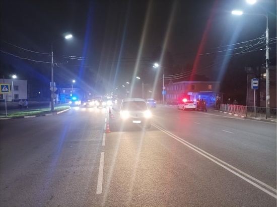 В Орле пешеход бросился под колёса фургона