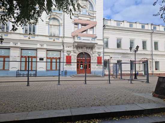Почему в Астрахани огородили Музей боевой славы
