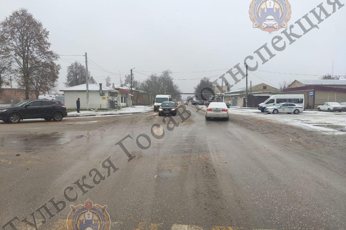 В Щекино на перекрестке водитель 