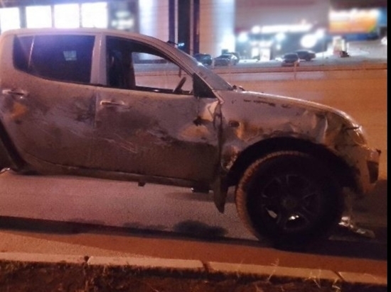 В Ижевске иномарка налетела на тросовое ограждение на ул. Удмуртская