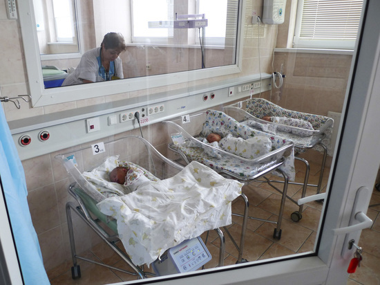 Женщине с 12 операциями на мозге врачи помогли родить ребенка