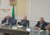 Руководитель фракции КПРФ Юрий Гайдук в очередной раз высказался против принятия «нищенского» бюджета Забайкалья на 2023 год