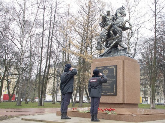 В Ярославле почтили память павших полицейских