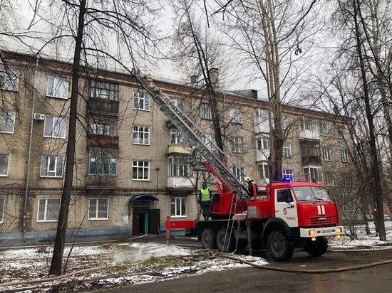 Горевший дом на Кулагина в Томске 9 ноября подключат к теплу и электричеству