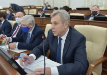Представители партии «Единая Россия» в Алтайском крае предлагают выделить дополнительные деньги на покупку машин для транспортировки больных неотложной помощи в медицинские организации региона.
