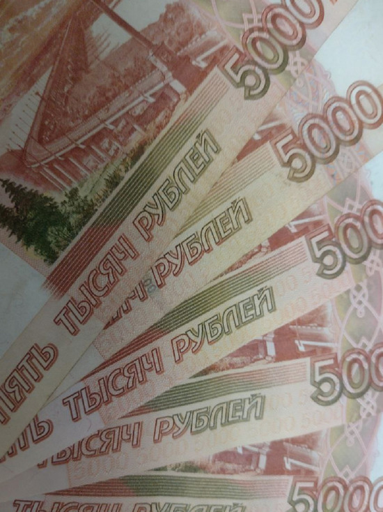 Миллион личных и кредитных рублей подарила жуликам женщина из Нового Уренгоя