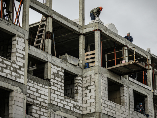 Для завершения программы по переселению из аварийного жилья в Лебедянском районе осталось достроить три объекта
