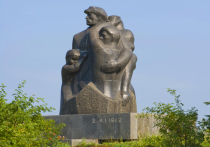 В латвийском городе Резекне начался демонтаж памятника советским воинам-освободителям, известного как «Алеша»