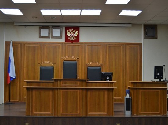 Водителя, укравшего у бизнесмена более 2,6 миллиона рублей, осудили в Череповце