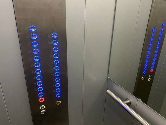 В Петербурге организовали доследственную проверку после падения подростка в шахту лифта в заброшке