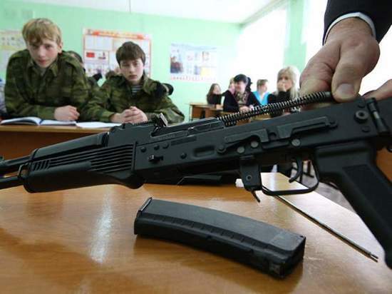 Ярославские ветераны готовы преподавать школьникам НВП
