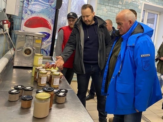 В ходе рабочей поездки в Кологривский район губернатор Костромской области посетил фермерское хозяйство, созданное по соцконтракту