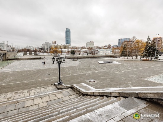 Мэрия Екатеринбурга надеется, что Исторический сквер будет в сохранности полвека