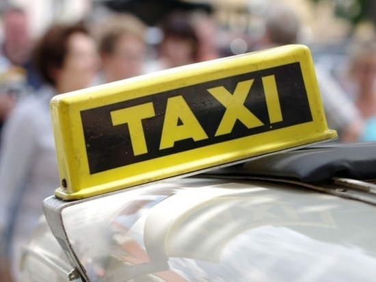 Водитель такси «Максим» избил пассажира из-за конфликта в Чите