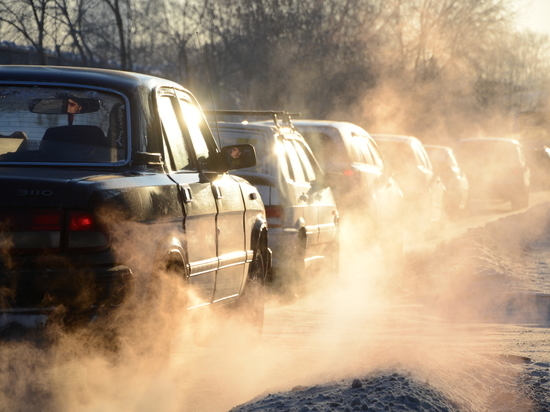 Автомобили встали в огромную пробку из-за массовой аварии на Бебеля в Екатеринбурге