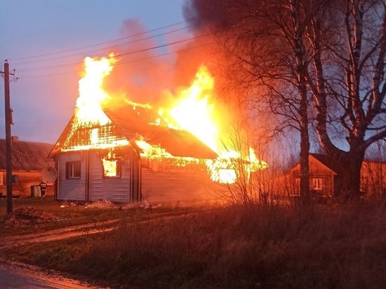 Дачный дом сгорел в деревне Карелии