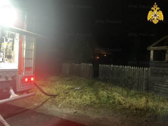 В брянском поселке Большое Полпино загорелся жилой дом