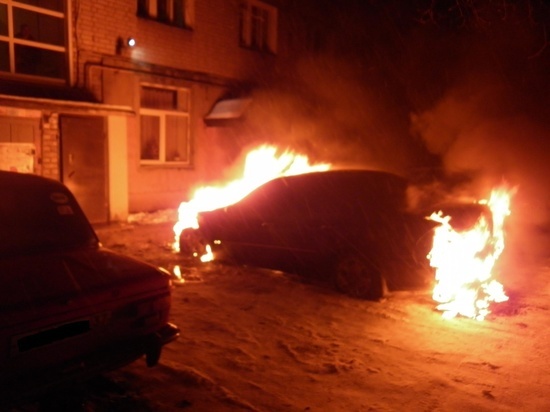 В Иванове ночью опять спалили автомобиль