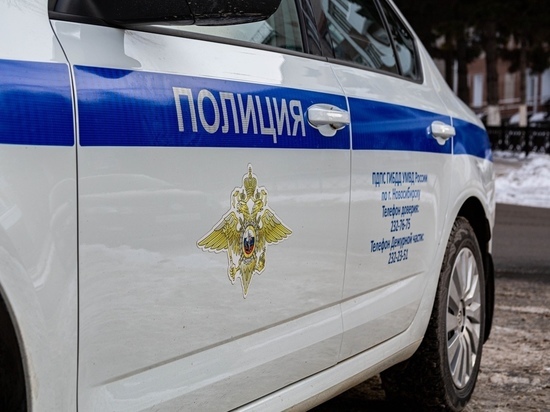 В Томске полиция задержала 36-летнего мужчину за попытку поджечь военкомат