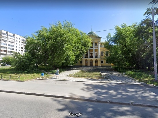 Земля с дачей архитектора Малахова выставлена на торги в Екатеринбурге