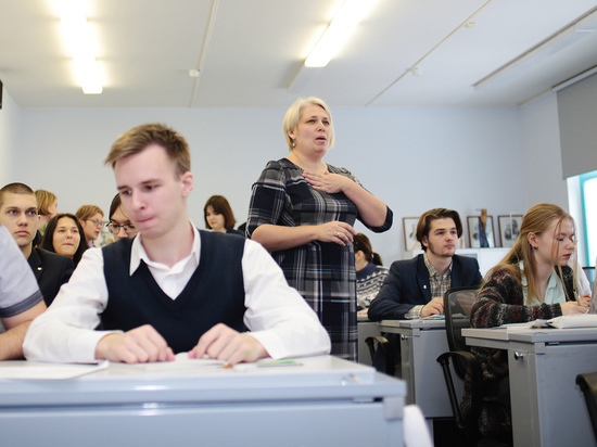 Зарплата учителей в Подмосковье вырастет на 2,1% в будущем году