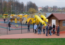 В 2022 году обустройство детских площадок Калининграда обошлось в 40 миллионов. Об этом сообщает пресс-служба администрации города.