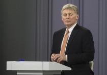 Пресс-секретарь президента РФ Дмитрий Песков заявил, что Кремль не комментирует решение Минобороны России совершить маневр войск по занятию обороны на левом берегу Днепра в районе Херсона