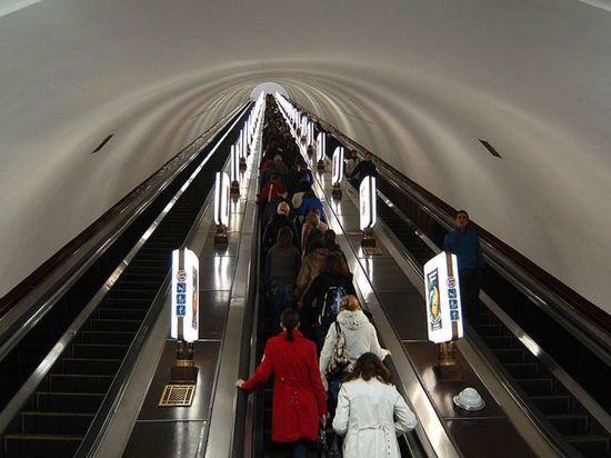 В метро Киева закрыли досками бюсты Пушкина, Ломоносова и Горького