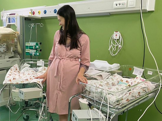 Это первая тройня, родившаяся в Поморье в 2022 году. Появиться на свет им помогли врачи областного перинатального центра