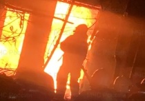Калужский минобр прокомментировал ночной пожар на территории девятой школы 
