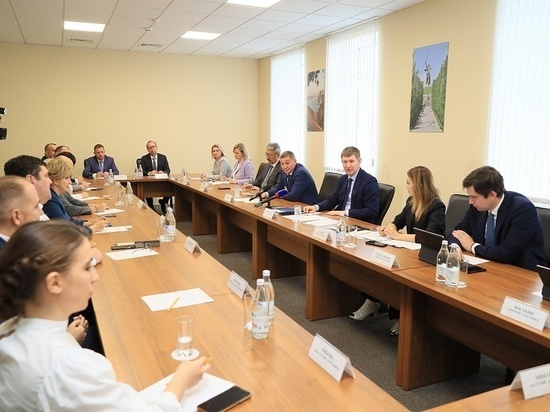 Решетников и Бочаров встретились с представителями бизнеса в Волгограде