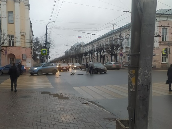 Возле филармонии в Рязани произошло ДТП из-за неработающего светофора