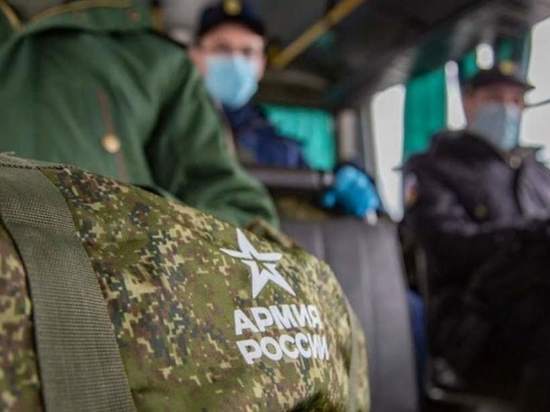 Из Мурманска в войска оправили первых призывников