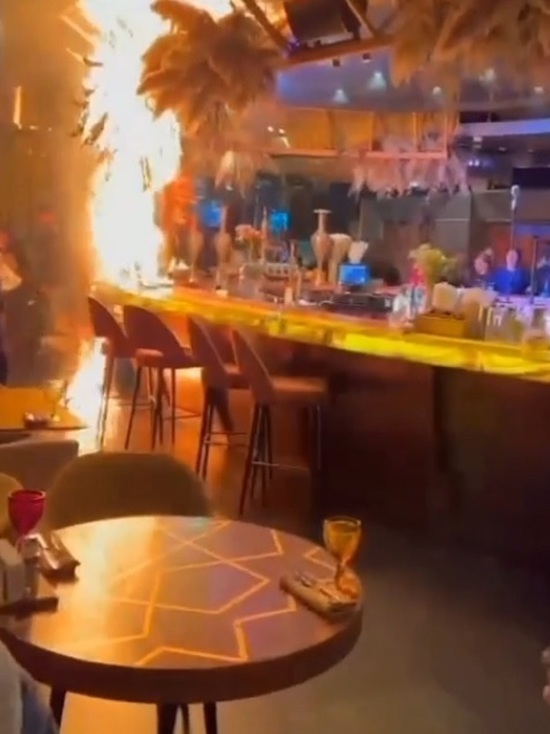 В Ярославле горел элитный ресторан на площади Волкова