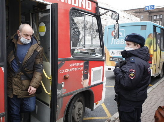 Жители Гатчины пожаловались на дорожные ограничения в день полумарафона