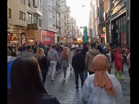 Появилось видео взрыва в центре Стамбула