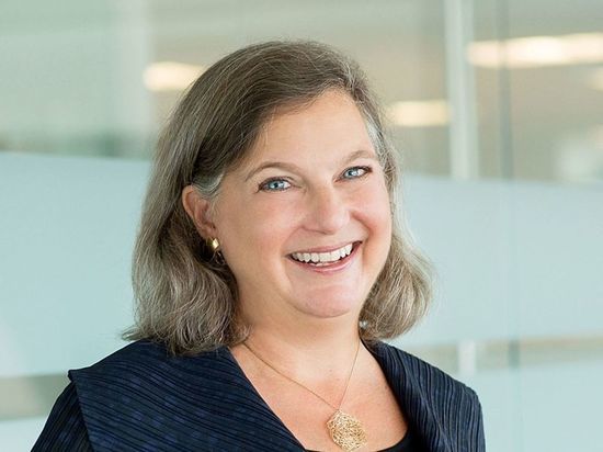 «Ъ»: Россия и США обсуждают визит замгоссекретаря Нуланд в Москву